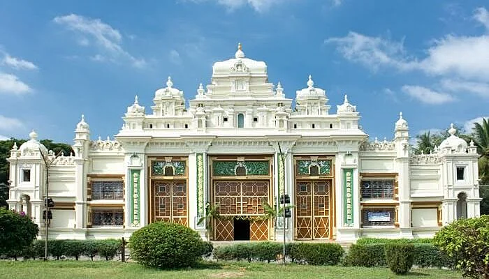 Facade of Jagan Mohan Palace in Mysore