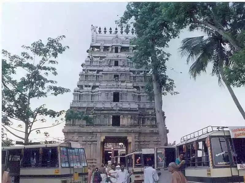 Tirunallurpperumanam-Temple-Chidambaram-Tamil-Nadu-Shiva-Sthalam